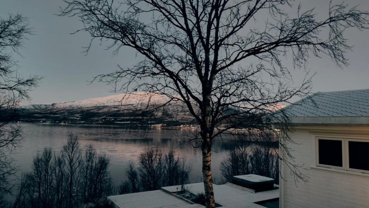 Hakoyveien 151, Tromso Hotel Екстериор снимка